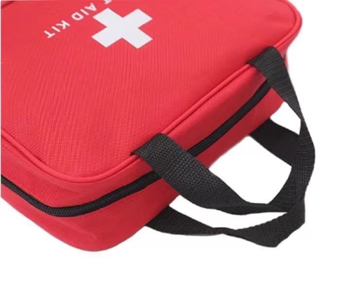 25 件セット 家庭医療機器 消毒剤タイプ付き 赤色ファーストエイドキット